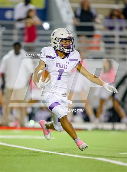 Thumbnail 1 in The Woodlands vs Willis photogallery.