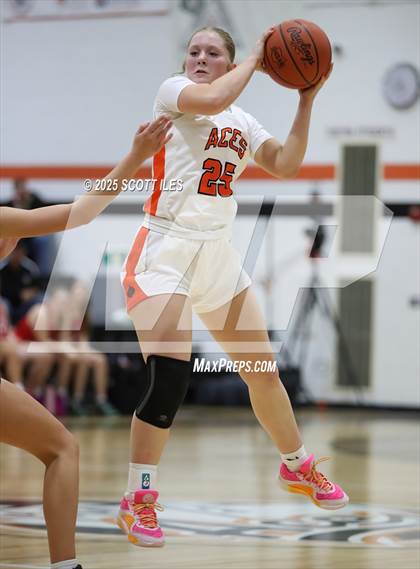 Thumbnail 3 in Pleasant @ Amanda-Clearcreek (OHSAA D5 Sectional) photogallery.