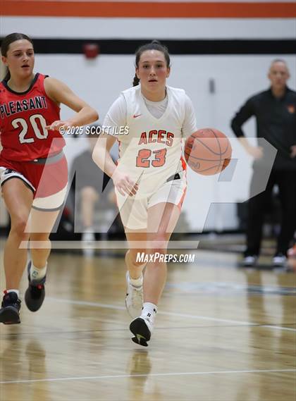 Thumbnail 1 in Pleasant @ Amanda-Clearcreek (OHSAA D5 Sectional) photogallery.