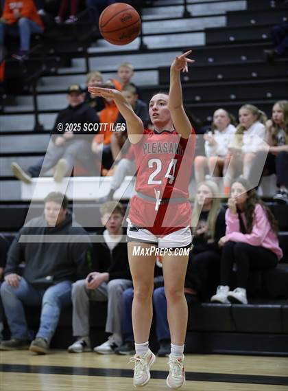 Thumbnail 3 in Pleasant @ Amanda-Clearcreek (OHSAA D5 Sectional) photogallery.