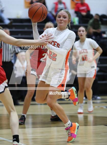 Thumbnail 2 in Pleasant @ Amanda-Clearcreek (OHSAA D5 Sectional) photogallery.