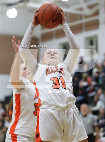 Thumbnail 2 in Pleasant @ Amanda-Clearcreek (OHSAA D5 Sectional) photogallery.