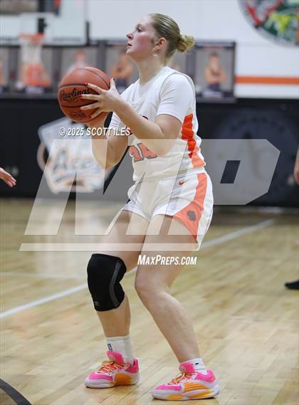 Thumbnail 1 in Pleasant @ Amanda-Clearcreek (OHSAA D5 Sectional) photogallery.