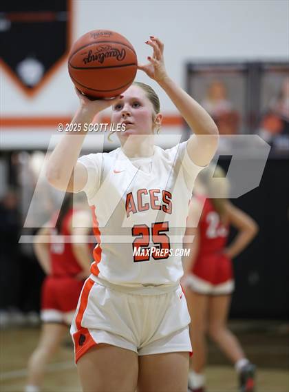 Thumbnail 1 in Pleasant @ Amanda-Clearcreek (OHSAA D5 Sectional) photogallery.