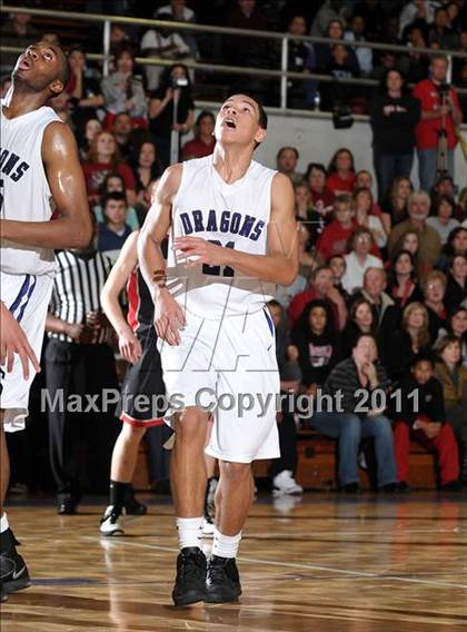Thumbnail 3 in Foothill @ Sacramento (CIF State NorCal D3 Playoffs) photogallery.