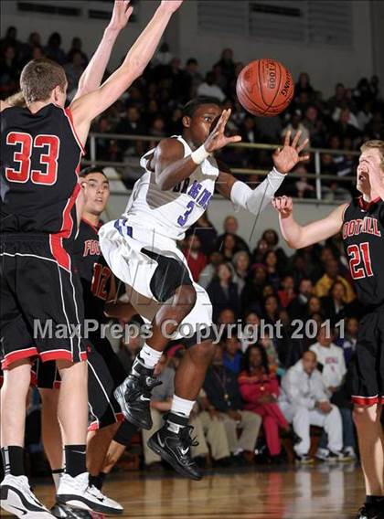 Thumbnail 1 in Foothill @ Sacramento (CIF State NorCal D3 Playoffs) photogallery.