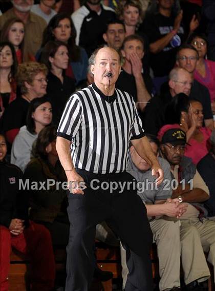 Thumbnail 3 in Foothill @ Sacramento (CIF State NorCal D3 Playoffs) photogallery.