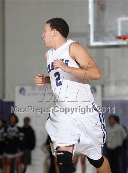 Thumbnail 3 in Foothill @ Sacramento (CIF State NorCal D3 Playoffs) photogallery.