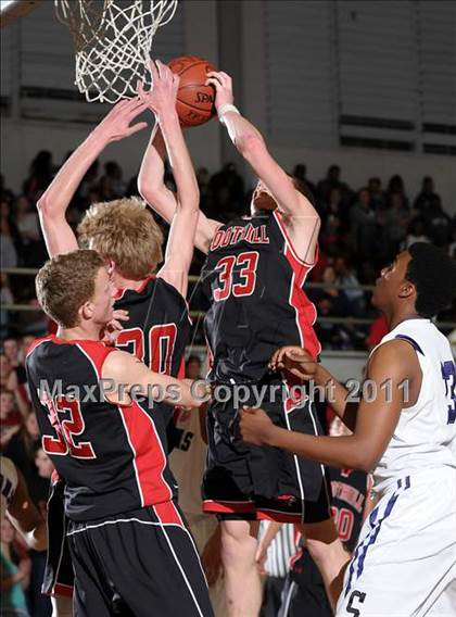 Thumbnail 1 in Foothill @ Sacramento (CIF State NorCal D3 Playoffs) photogallery.