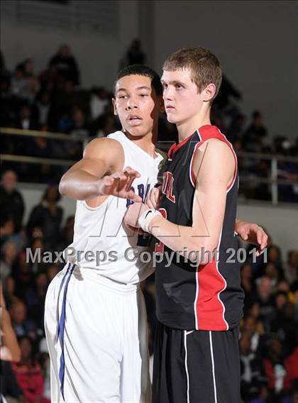 Thumbnail 1 in Foothill @ Sacramento (CIF State NorCal D3 Playoffs) photogallery.
