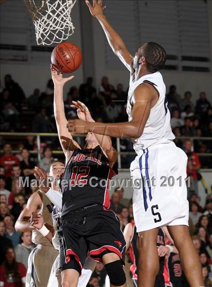 Thumbnail 1 in Foothill @ Sacramento (CIF State NorCal D3 Playoffs) photogallery.