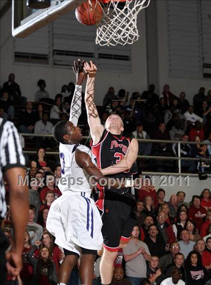 Thumbnail 3 in Foothill @ Sacramento (CIF State NorCal D3 Playoffs) photogallery.
