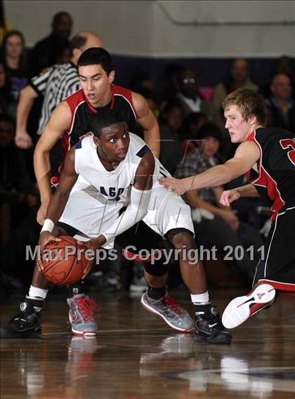 Thumbnail 2 in Foothill @ Sacramento (CIF State NorCal D3 Playoffs) photogallery.