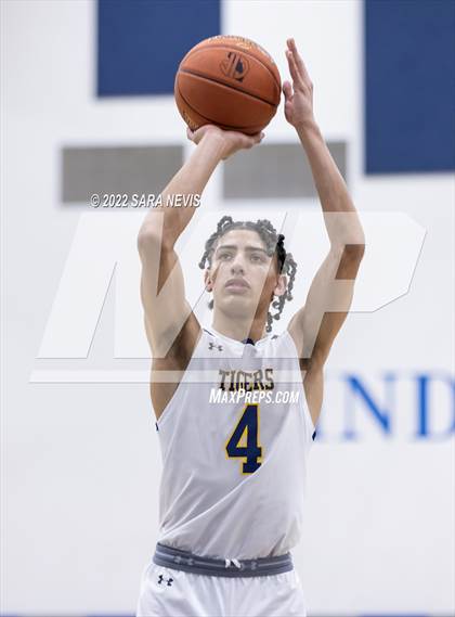 Thumbnail 1 in St. Ignatius @ Inderkum (CIF NorCal DI Regional Semifinal) photogallery.