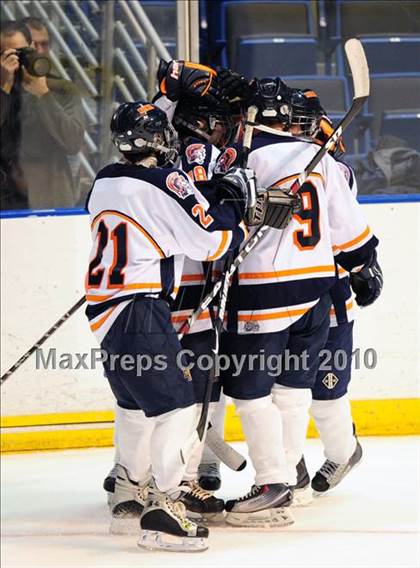 Thumbnail 1 in Farmington @ Lyman Hall (XL Center) photogallery.