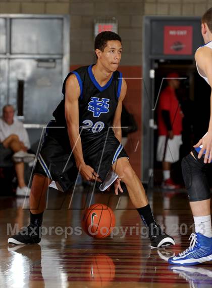 Thumbnail 1 in Saddleback Valley Christian vs. Santa Margarita (Nike Extravaganza) photogallery.