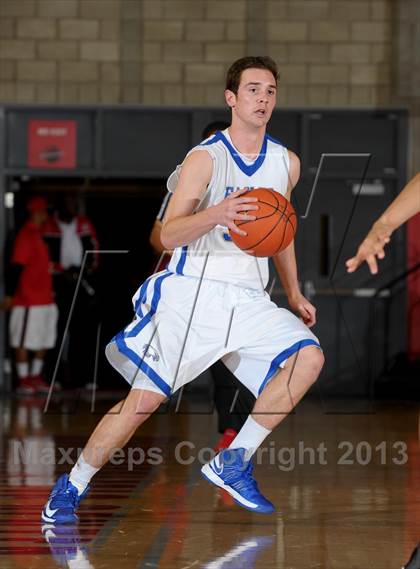 Thumbnail 1 in Saddleback Valley Christian vs. Santa Margarita (Nike Extravaganza) photogallery.