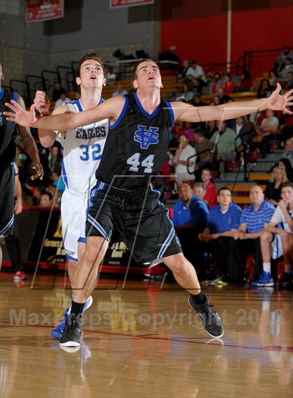 Thumbnail 2 in Saddleback Valley Christian vs. Santa Margarita (Nike Extravaganza) photogallery.