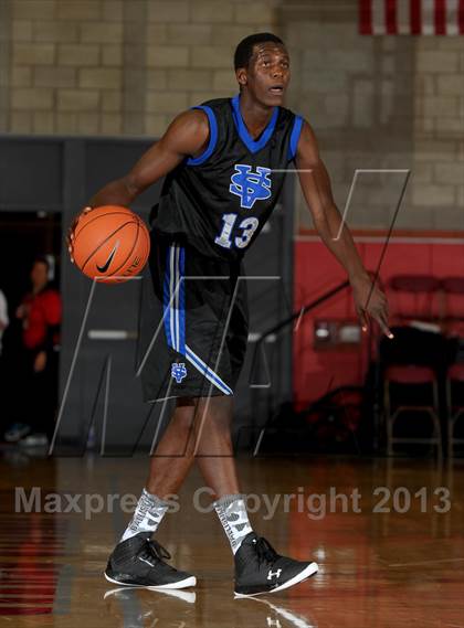 Thumbnail 1 in Saddleback Valley Christian vs. Santa Margarita (Nike Extravaganza) photogallery.