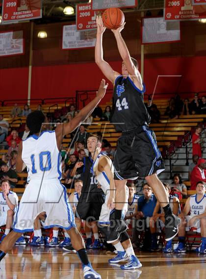 Thumbnail 3 in Saddleback Valley Christian vs. Santa Margarita (Nike Extravaganza) photogallery.