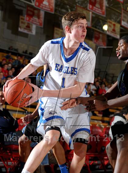 Thumbnail 1 in Saddleback Valley Christian vs. Santa Margarita (Nike Extravaganza) photogallery.