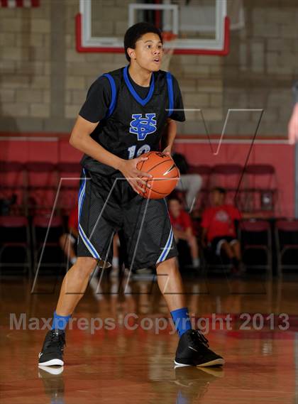 Thumbnail 1 in Saddleback Valley Christian vs. Santa Margarita (Nike Extravaganza) photogallery.