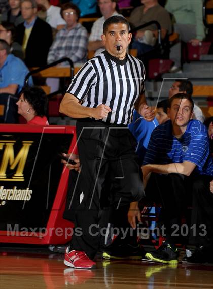 Thumbnail 1 in Saddleback Valley Christian vs. Santa Margarita (Nike Extravaganza) photogallery.