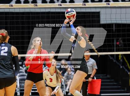 Thumbnail 3 in Columbus vs. Gunter (UIL 3A Volleyball Semi-Final) photogallery.