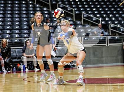 Thumbnail 2 in Columbus vs. Gunter (UIL 3A Volleyball Semi-Final) photogallery.