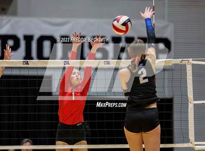 Thumbnail 2 in Columbus vs. Gunter (UIL 3A Volleyball Semi-Final) photogallery.
