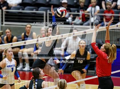 Thumbnail 3 in Columbus vs. Gunter (UIL 3A Volleyball Semi-Final) photogallery.