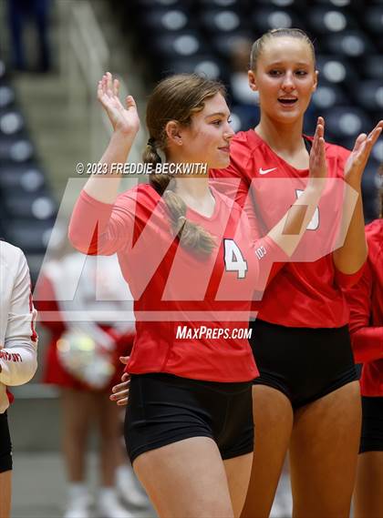 Thumbnail 3 in Columbus vs. Gunter (UIL 3A Volleyball Semi-Final) photogallery.