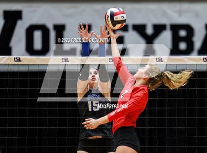 Thumbnail 2 in Columbus vs. Gunter (UIL 3A Volleyball Semi-Final) photogallery.