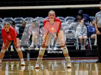 Thumbnail 3 in Columbus vs. Gunter (UIL 3A Volleyball Semi-Final) photogallery.