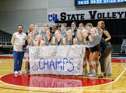 Thumbnail 2 in Columbus vs. Gunter (UIL 3A Volleyball Semi-Final) photogallery.