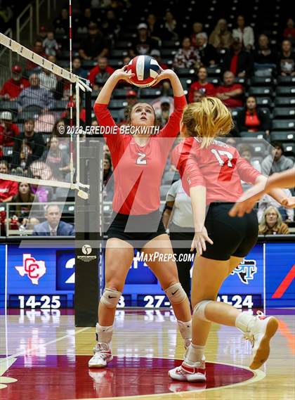 Thumbnail 2 in Columbus vs. Gunter (UIL 3A Volleyball Semi-Final) photogallery.