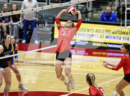 Thumbnail 2 in Columbus vs. Gunter (UIL 3A Volleyball Semi-Final) photogallery.