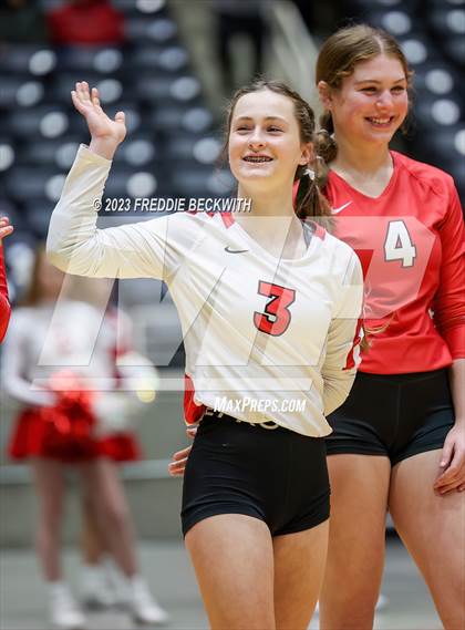 Thumbnail 3 in Columbus vs. Gunter (UIL 3A Volleyball Semi-Final) photogallery.