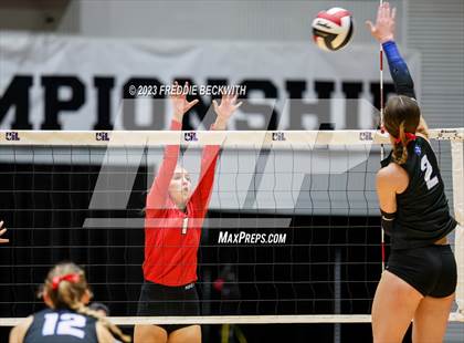 Thumbnail 2 in Columbus vs. Gunter (UIL 3A Volleyball Semi-Final) photogallery.