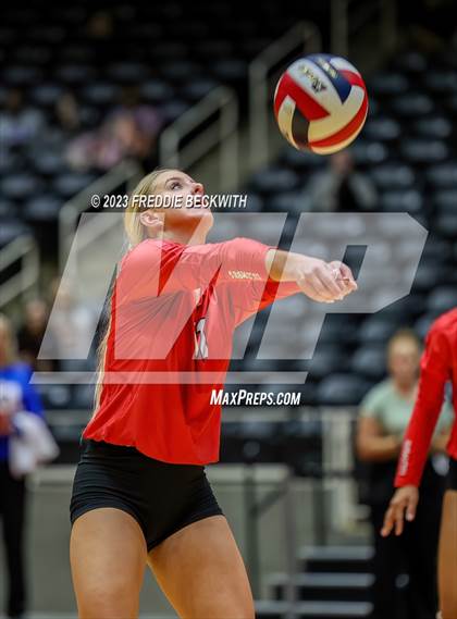 Thumbnail 2 in Columbus vs. Gunter (UIL 3A Volleyball Semi-Final) photogallery.