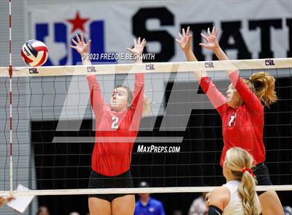 Thumbnail 2 in Columbus vs. Gunter (UIL 3A Volleyball Semi-Final) photogallery.