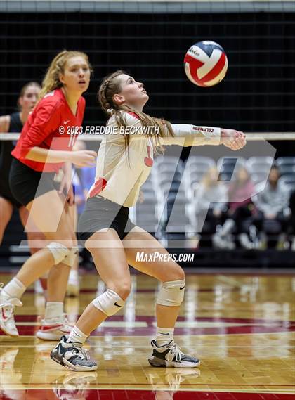 Thumbnail 2 in Columbus vs. Gunter (UIL 3A Volleyball Semi-Final) photogallery.