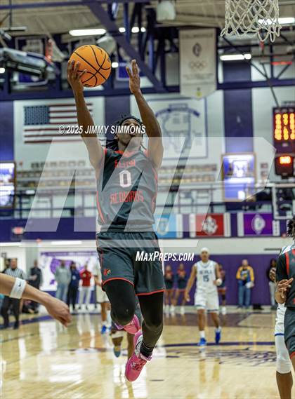 Thumbnail 3 in Quincy vs. Alton (IHSA 4A Sectional Semifinals) photogallery.