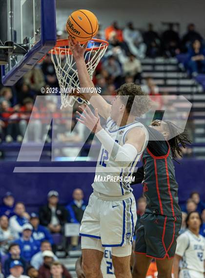 Thumbnail 1 in Quincy vs. Alton (IHSA 4A Sectional Semifinals) photogallery.