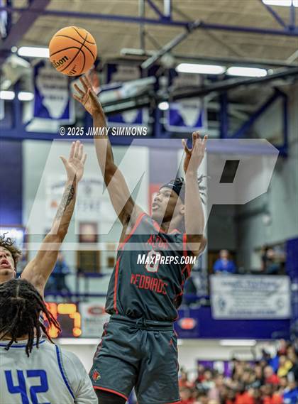 Thumbnail 1 in Quincy vs. Alton (IHSA 4A Sectional Semifinals) photogallery.