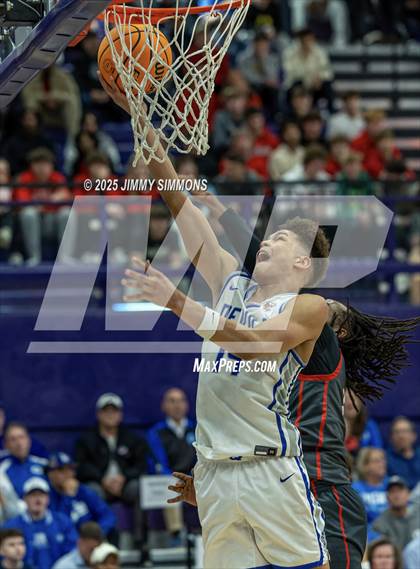 Thumbnail 1 in Quincy vs. Alton (IHSA 4A Sectional Semifinals) photogallery.