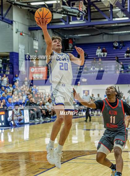 Thumbnail 2 in Quincy vs. Alton (IHSA 4A Sectional Semifinals) photogallery.