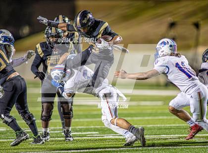 Thumbnail 3 in Woodville @ Tidehaven (UIL 3A D2 Semifinal Football Playoff) photogallery.