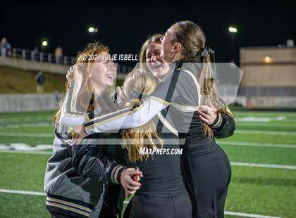 Thumbnail 1 in Woodville @ Tidehaven (UIL 3A D2 Semifinal Football Playoff) photogallery.