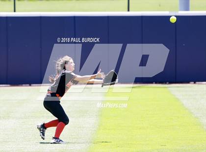 Thumbnail 2 in Mohawk Area vs. Upper Dauphin Area (PIAA 2A Championship) photogallery.